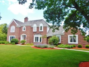 10514 N Manor Circle Mequon, Wisconsin 53092-5171